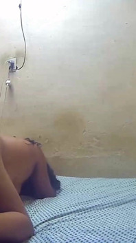 Blowjob & kongkek keras - pepek berdebar-debar dan memancut mani pada pantatnya.