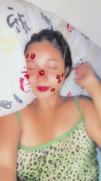 Give Me a Kiss Honey