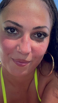 Excitată Mira Luv savurează pula mea în pov