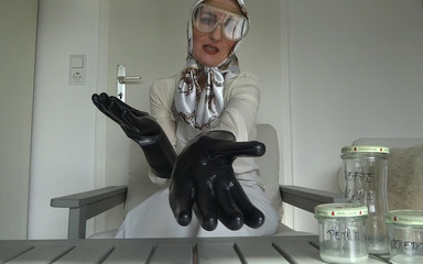 Lady Victoria Valente: Storie dalle stalle di mungitura e succo sulle suole di...