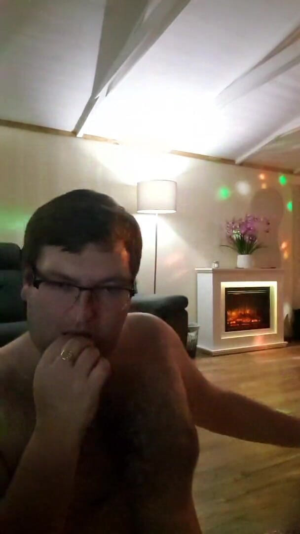 brummieboi89: Boy Sucks Stepdaddy in Summerhouse Video
