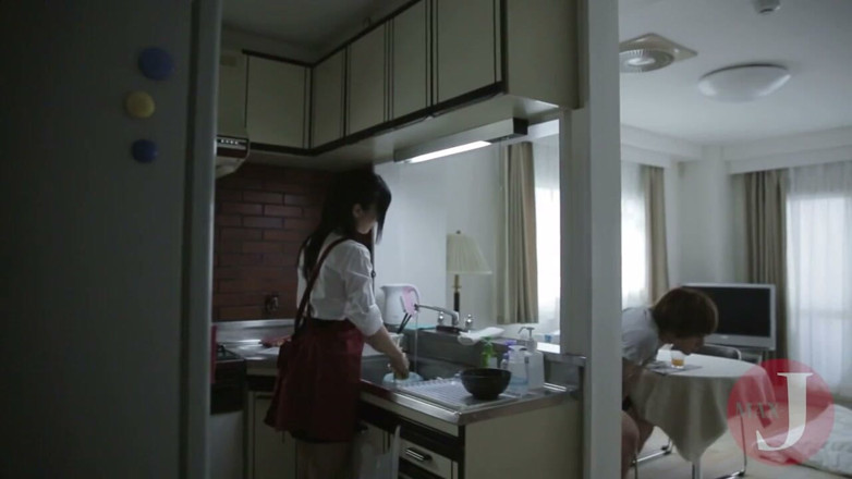 Asian happy ending: La teen giapponese si arrapa il vecchio fella prima di...