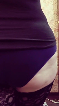 Shaking Big Butt in New Panties. a Mature Wife Tries on Big Panties.