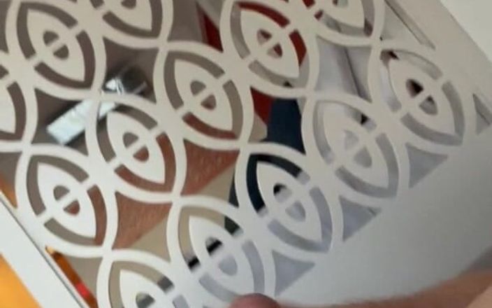 Sissy Paige: Masturbándome para mi maestro después de que me dejó salir...