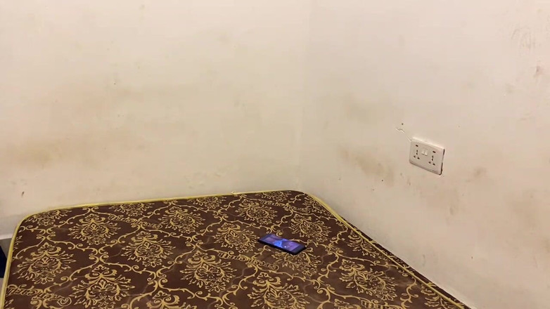 NaijaTeens: 欲求不満なゲットーの男が義理の妹を圧倒したハードコア