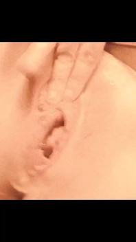Une BBW coquine se fait squirter si fort !