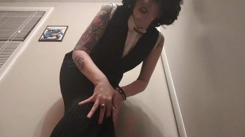 Geeky Femdom: Legion -lenny Shadow Queen- the Giantess