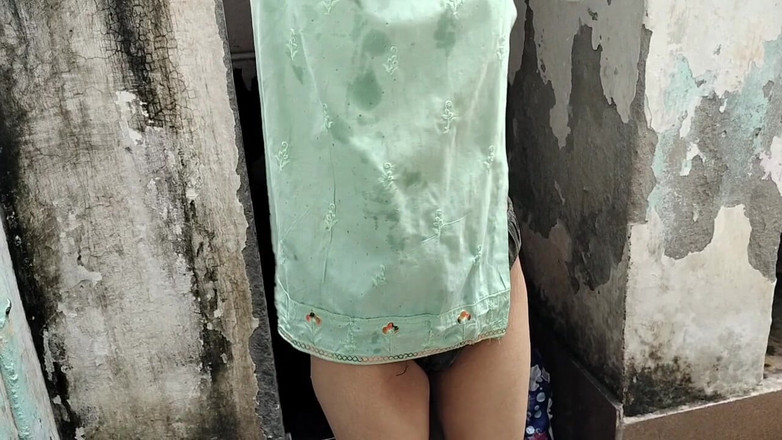 XGirlSapna: Video sapna si kakak ipar india lagi mandi