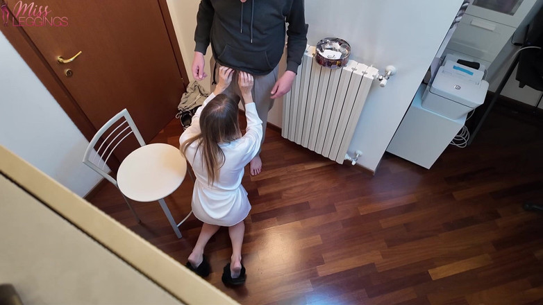 MissLeggings: Impulsul brusc al croitoreasei MILF de a-și dezvirgina nepotul după...