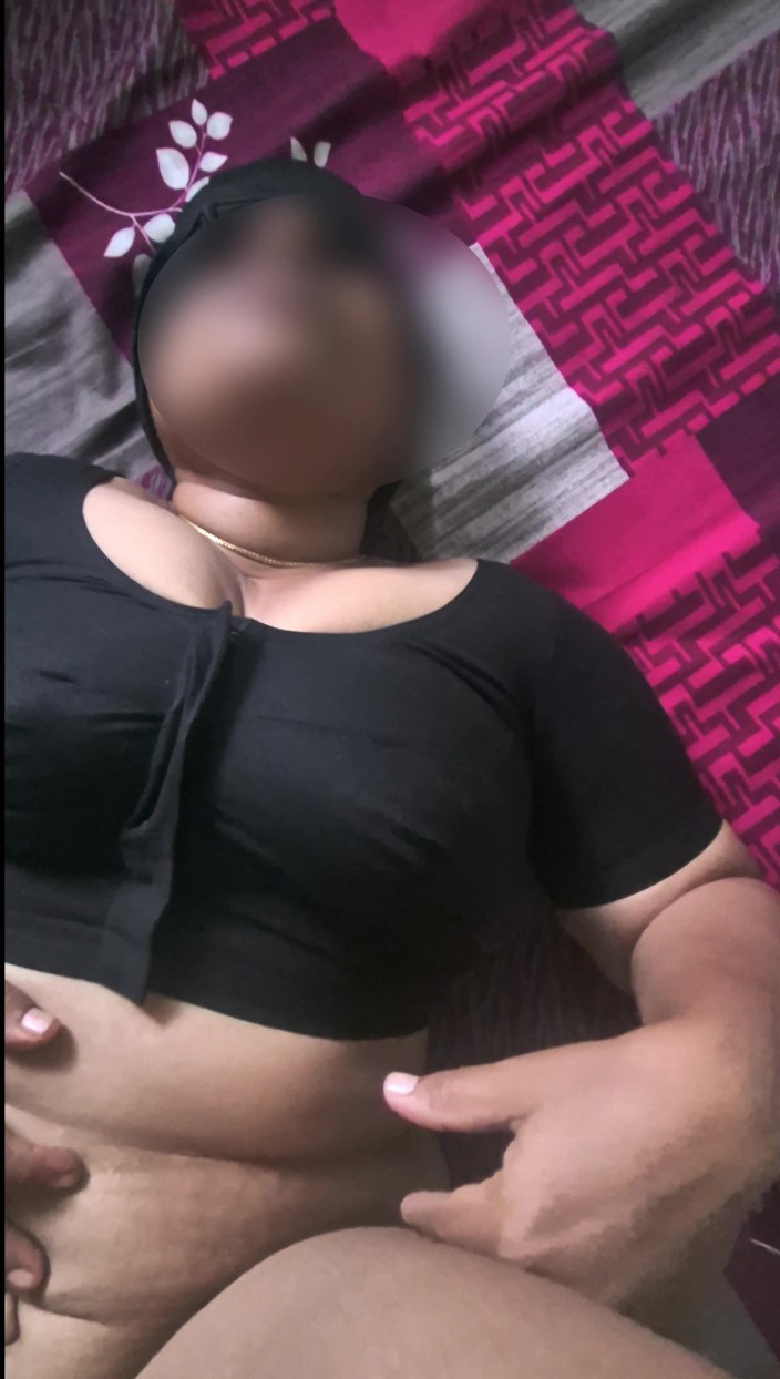 Black & white desicat: Sexy Desi Housewife in Black Blouse Hard Fucked &amp; Pussy Creampied