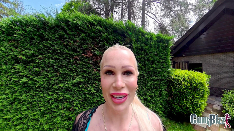Cumbizz: Dutch Blonde Bimbo Outdoor Cumdump Bukkake