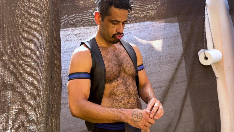 Latino4cumsluts: Vuist - ras - Felch