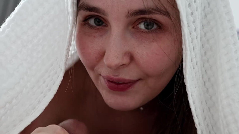 Alina Rai: La matrigna ha svegliato il figliastro con un dolce pompino