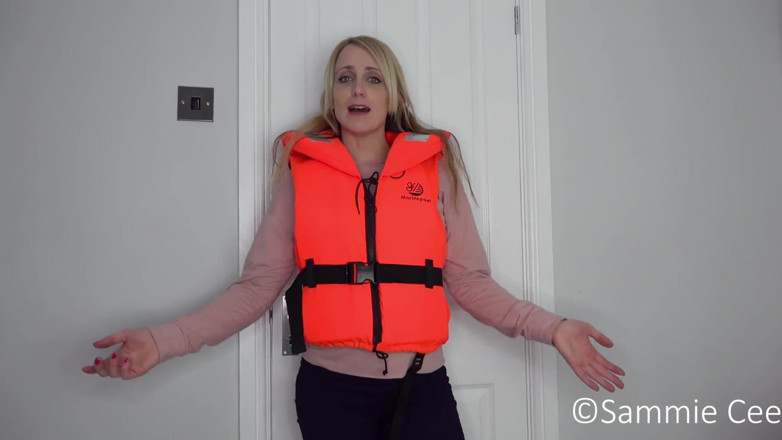 Sammie Cee: Demonstrasi lifejacket Marinepool
