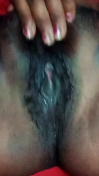 Unsatisfied Bhabhi Showing Pussy