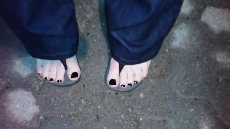 Heelex: Platform Thongs