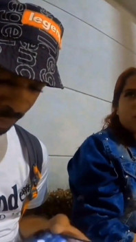 Curvă uite cine dracu am văzut în seara asta la mall a dat fetei latino pula hardcore - Jhodez1