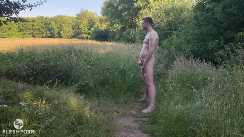 bleshporn: Julian Blesh Cumshot