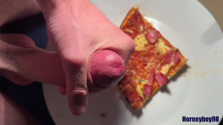 Horneyboy98: ピザにツインクスプリッツをかける