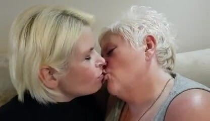 Uk Joolz: Beijando Skyler