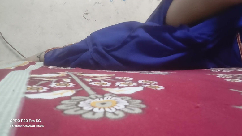 Lustybhabhi: Desi House Wife Rubbing Pusy