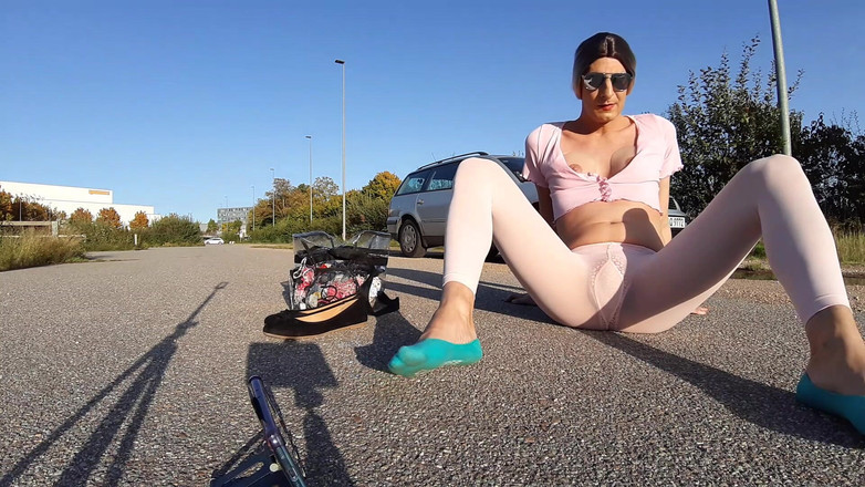 sweetfeet29: Sunny Honey