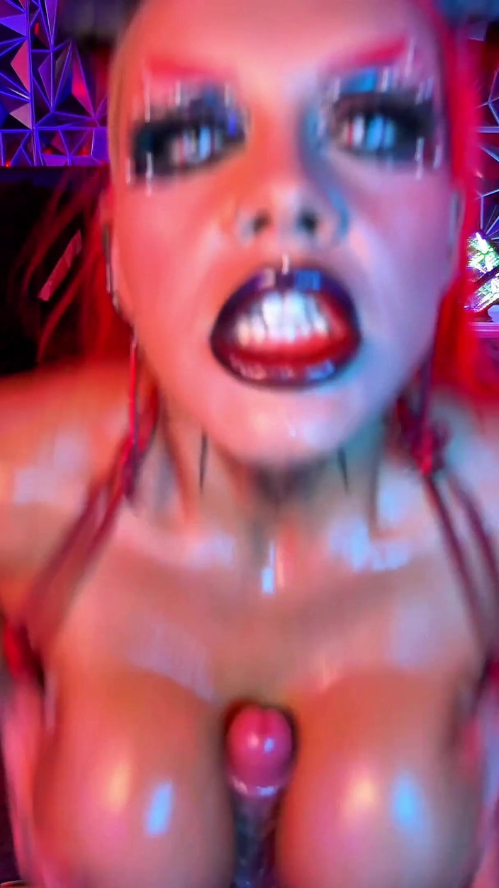 Red X: 继母succubus声称处女灵魂 第一人称视角