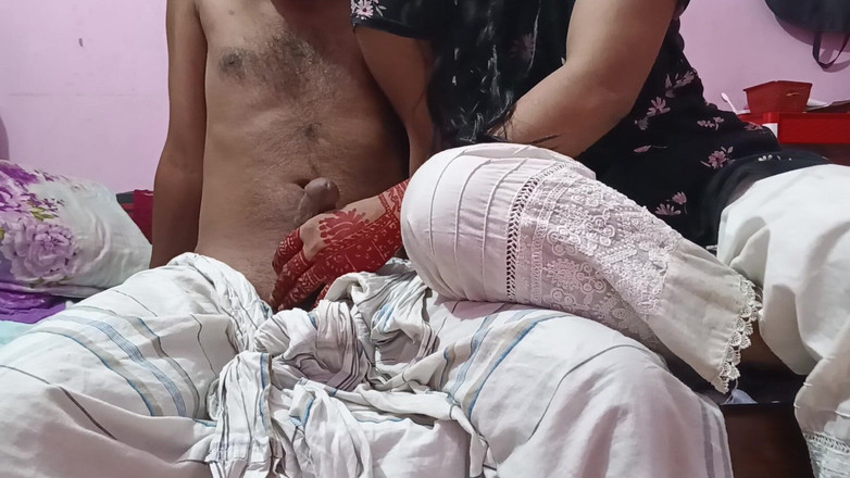 deshivairalvabi: Vasul vitreg sexy a venit acasă când eram singură acasă