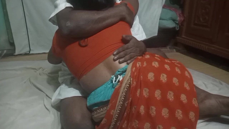 Desi Sathiya: Indiana tamil quente corpo village bhabhi fodida duro
