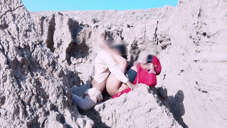 Abida sexy: Une ex-femme desi sexy se fait baiser en levrette