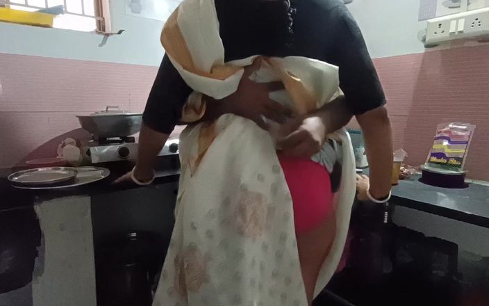 Inba: Güney Hintli ev hanımı komşuyla mutfağı sikiyor