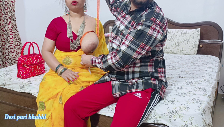 Desi Pari Bhabhi: Alfaiate fodendo mulheres indianas gostosas em sua loja Vídeo de áudio...