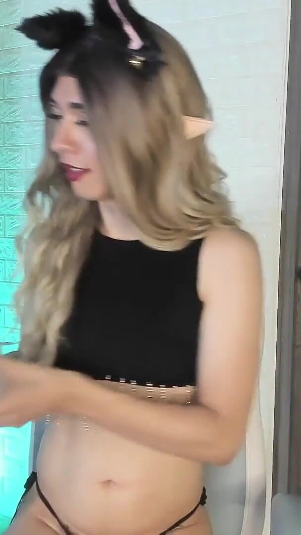Livecam Amazon Open Box (Sofi Elf queen)
