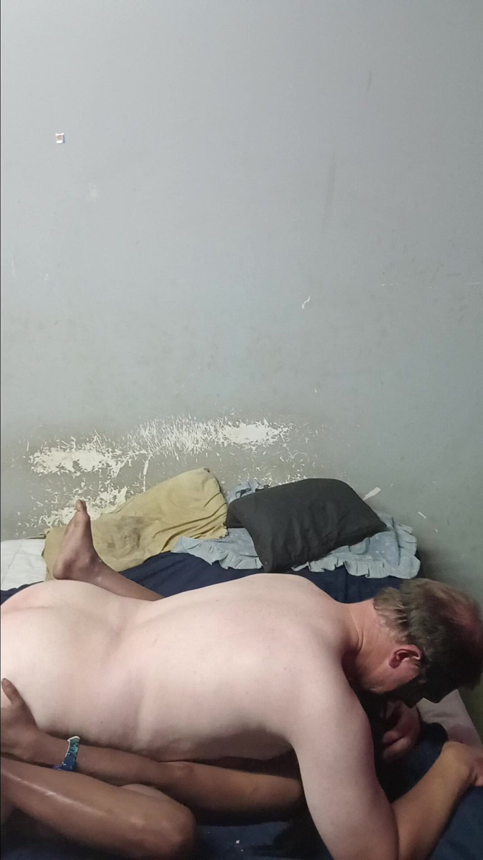 hothouse18xxx: 白人ハンク&amp;ブラック・スラットによる最もホットなミッショナリーフェラチオ