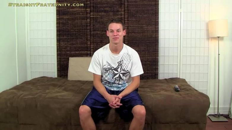 Straight Fraternity: Zarozumiły młody ojczym szarpie się