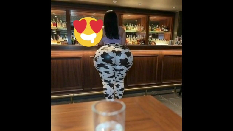 Xprohibidox1: Netrpělivý zadek v baru