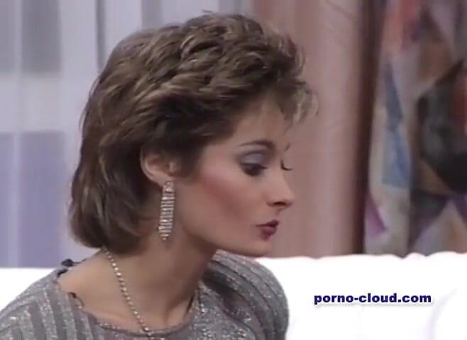 Porno Cloud: Dale de poupées