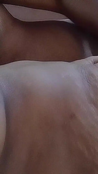 남편에게 빨려들어주는 인도 Mallu 소녀의