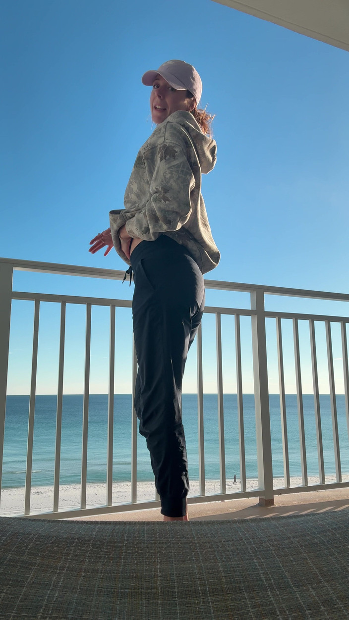 Nadia Foxx: Stříkej se mnou na balkóně před světem!