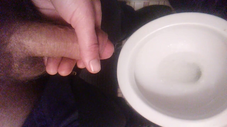 LilTaste: Mtf Pissing After Cumming an Hour Prior