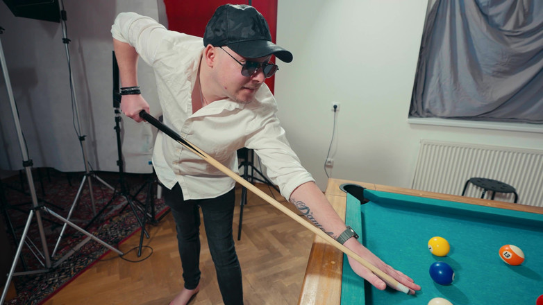 SnakeDave studio: Double Holed!