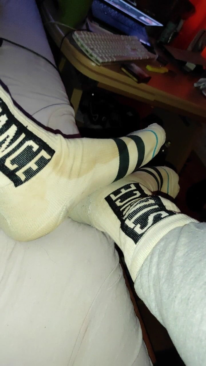 SmokedAlloy2: Брудним джанкбро не потрібен туалет, щоб мочитися. Він робить це скрізь! Мега бруд!