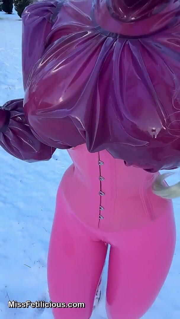 Snow Adventures (Miss Fetilicious) Snow Adventures (Miss Fetilicious)