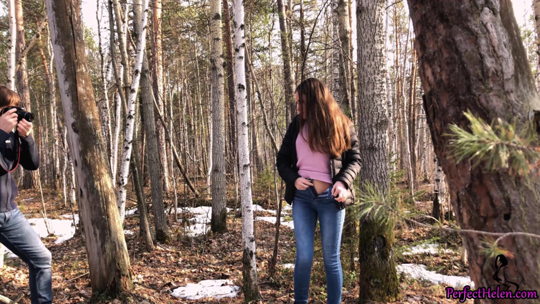 PerfectHelen: Student blowjob and fucking with a photographer in the forest