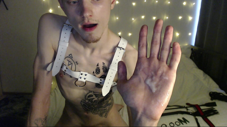 endo_wolf: एंडो शो छेद पिटाई गांड और चूसना डिल्डो