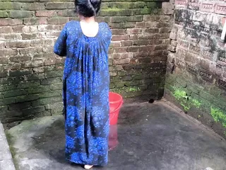 SAFI-SEXY: I Grabbed My Aunty While She Was Taking Bath and...