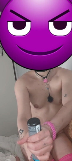 ExperiCouple: Petite girl brincando com um grande pau latejante com Alot...