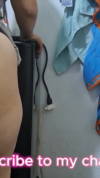 He Seduces the Latina Maid with a Huge Ass and They End up Fucking