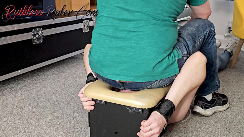 Ruthless ruler - maledom: Seat for My Sweaty Ass