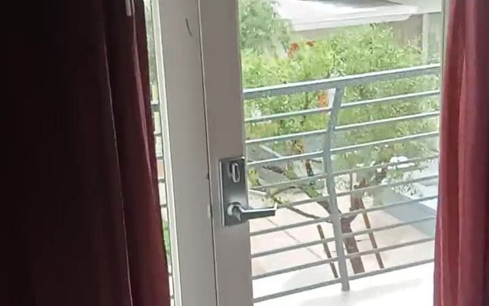 Sexy possum: 快速酒店撸管和射精